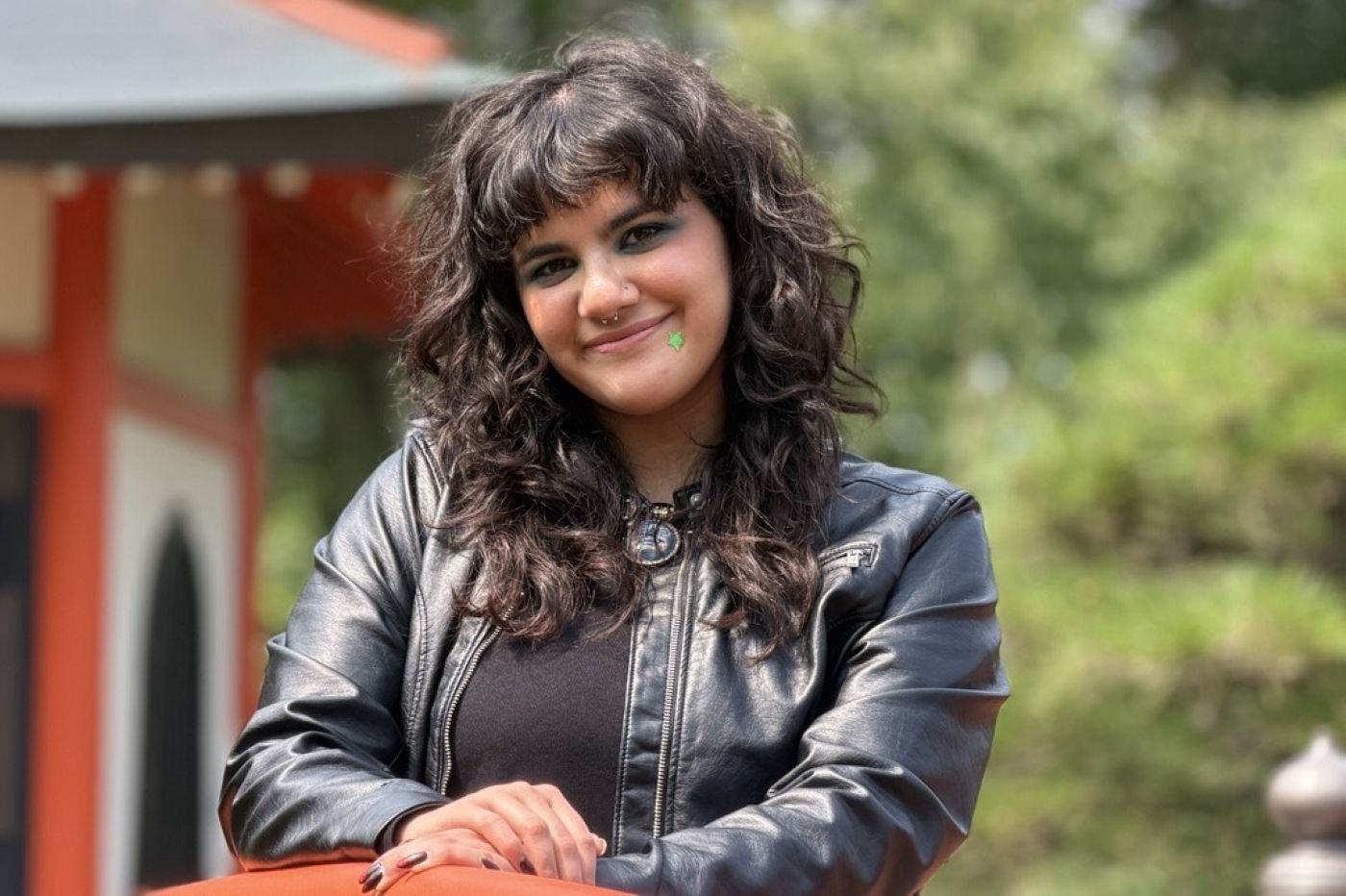 Photo of Normandale Art graduate Victoria